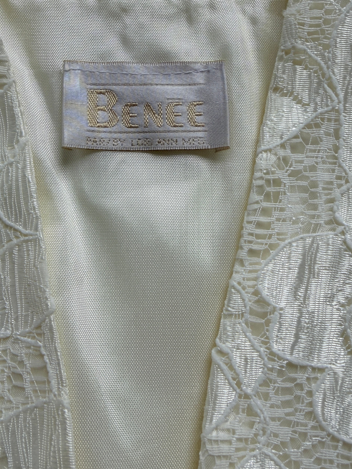 VINTAGE SCULPTURAL BOLERO JACKET. SIZE 10