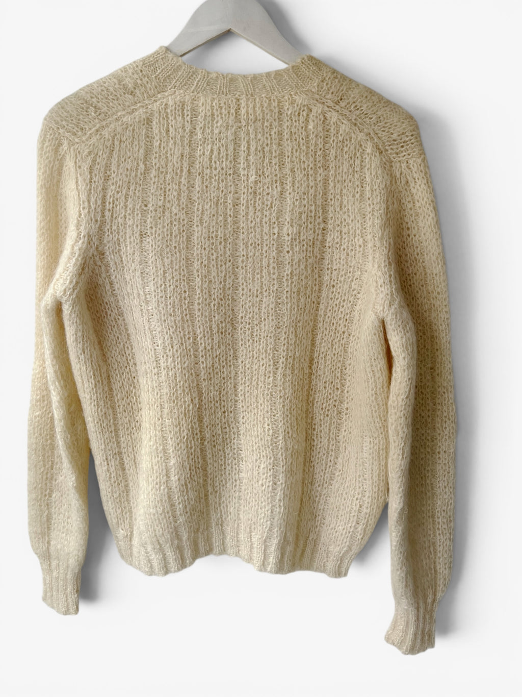 MOHAIR V NECK JUMPER. SIZE 10/12