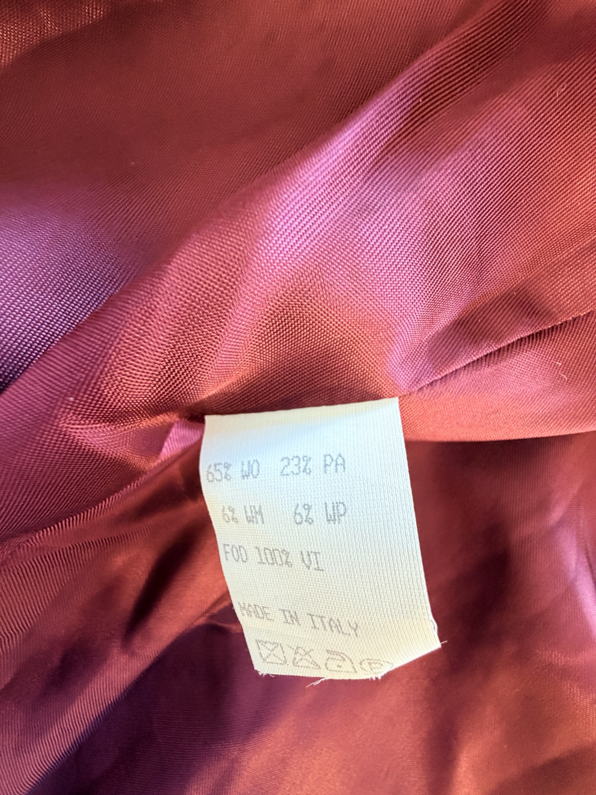 VINTAGE WOOL BURGANDY WOOL TEXTURED COAT. SIZE 14/16
