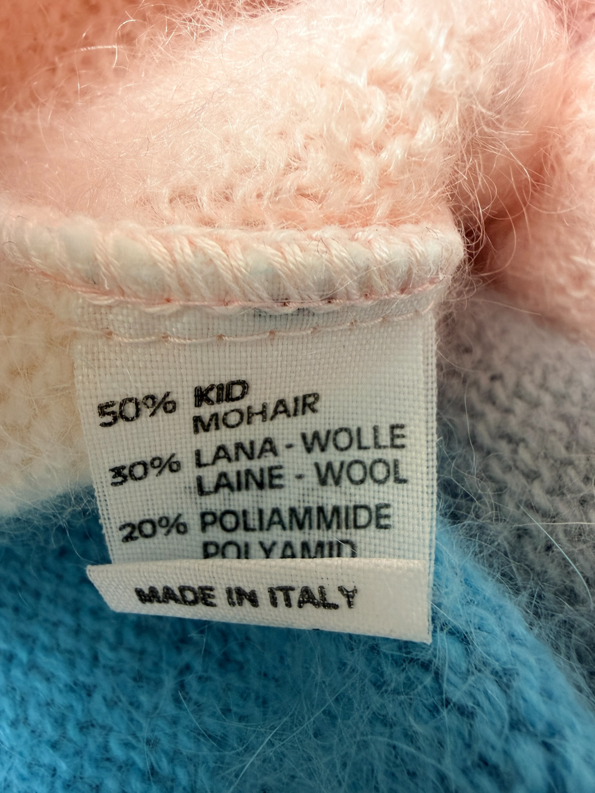 VINTAGE kID MOHAIR JUMPER . SIZE M 12/14